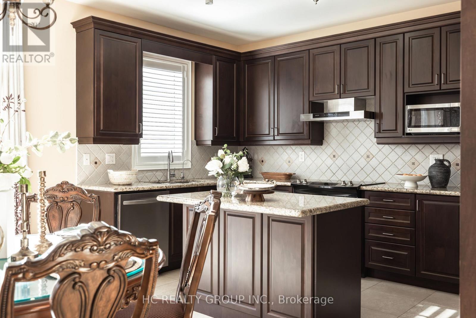 196 Kentland Street, Markham, Ontario  L6E 0K9 - Photo 21 - N12390327