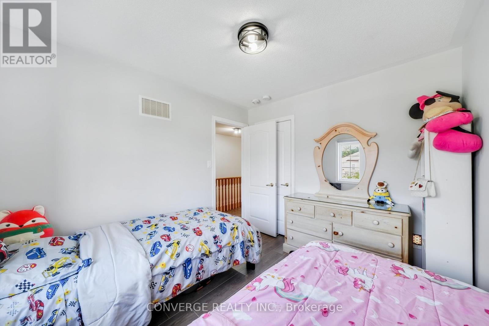 72 Greenwood Drive, Essa, Ontario  L0M 1B5 - Photo 25 - N12394835