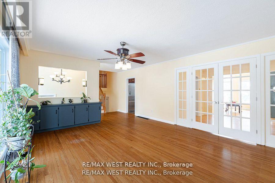 105 Shirley Avenue, Barrie (Sunnidale), Ontario  L4N 1N3 - Photo 4 - S12394834