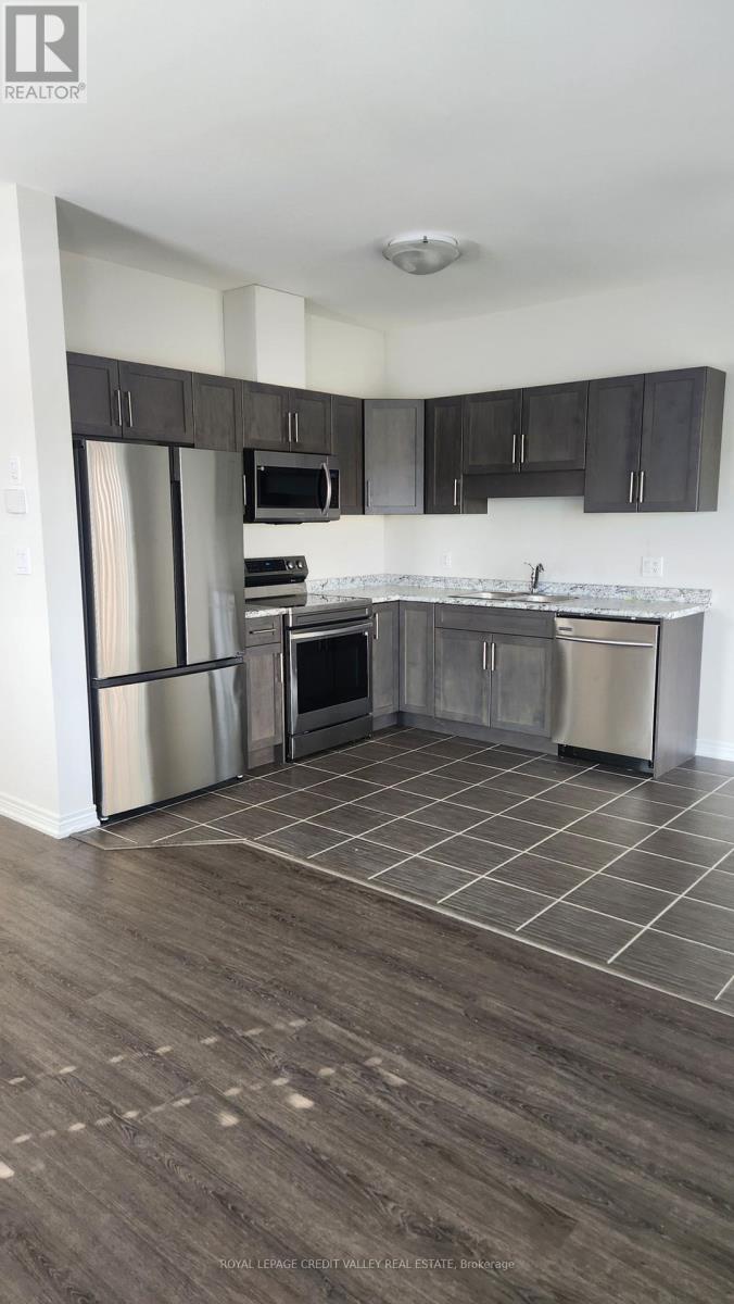 4 Sycamore Street, Welland, Ontario  L3C 0H8 - Photo 13 - X12387015