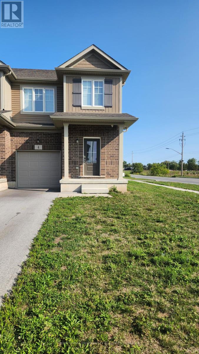 4 Sycamore Street, Welland, Ontario  L3C 0H8 - Photo 2 - X12387015