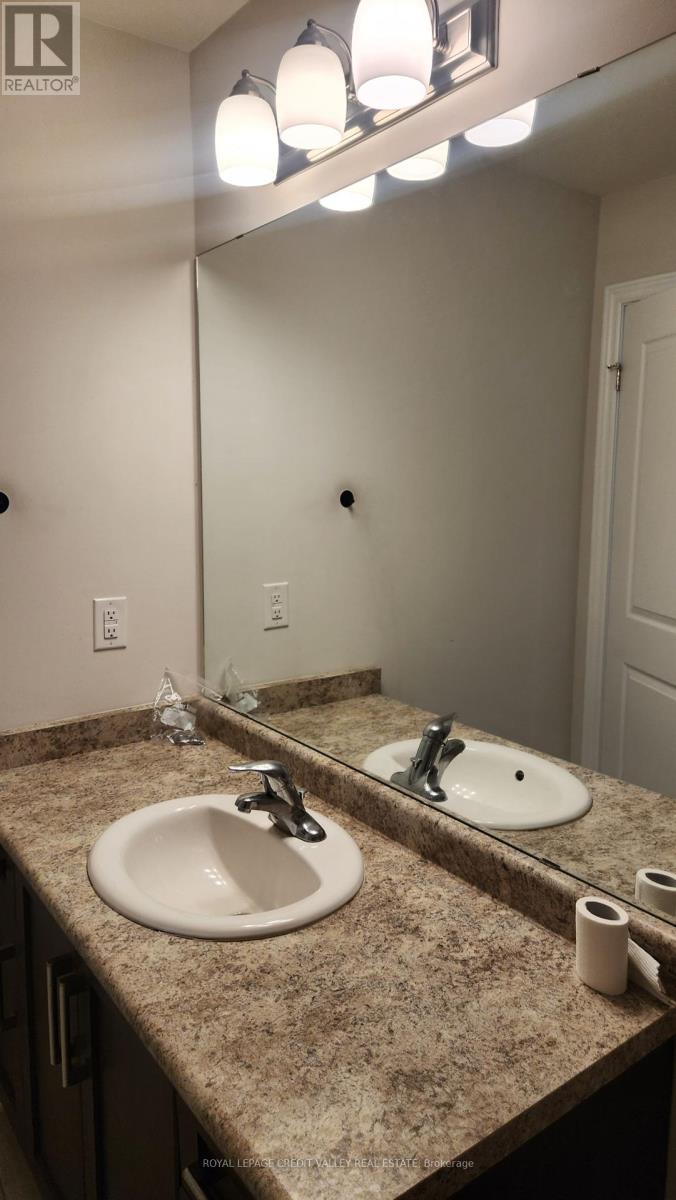 4 Sycamore Street, Welland, Ontario  L3C 0H8 - Photo 25 - X12387015