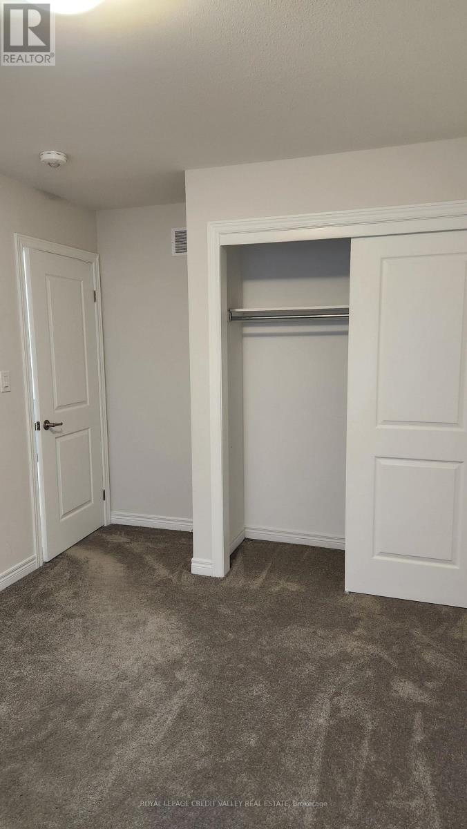 4 Sycamore Street, Welland, Ontario  L3C 0H8 - Photo 27 - X12387015