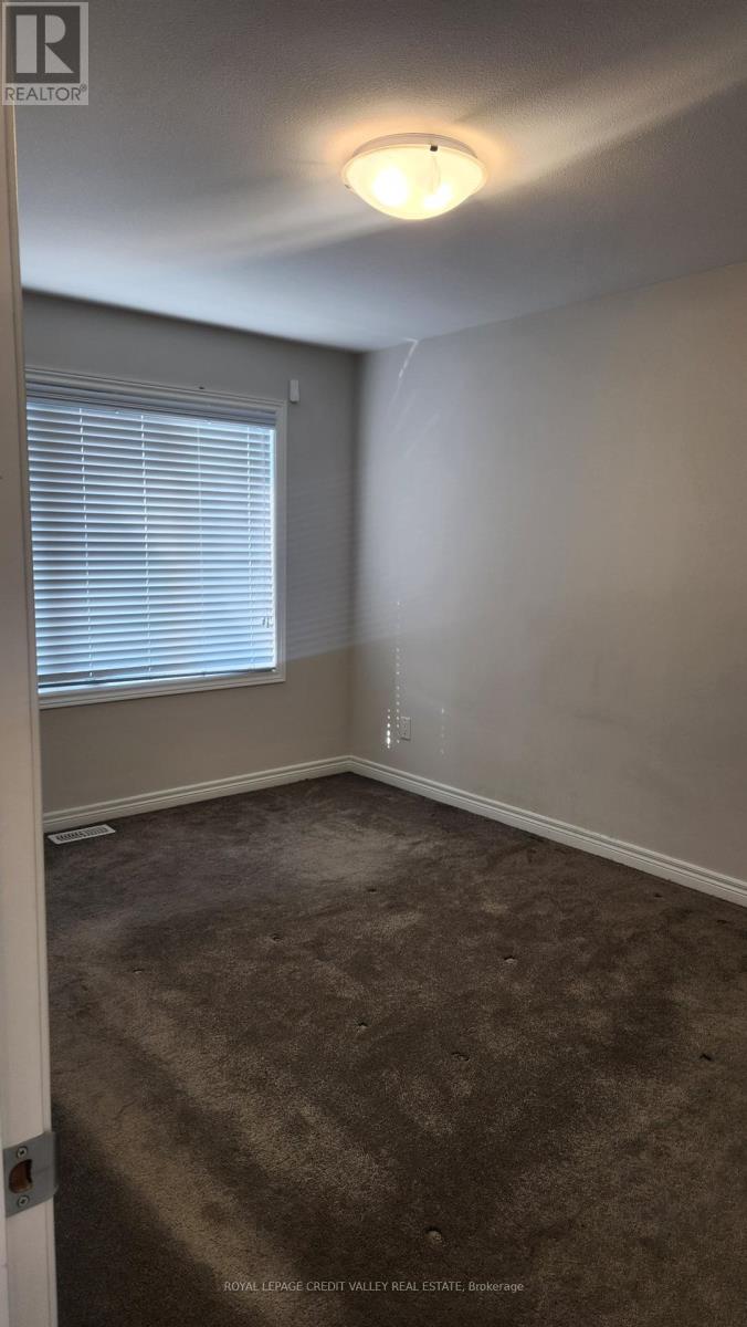 4 Sycamore Street, Welland, Ontario  L3C 0H8 - Photo 20 - X12387015