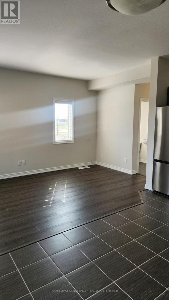 4 Sycamore Street, Welland, Ontario  L3C 0H8 - Photo 16 - X12387015