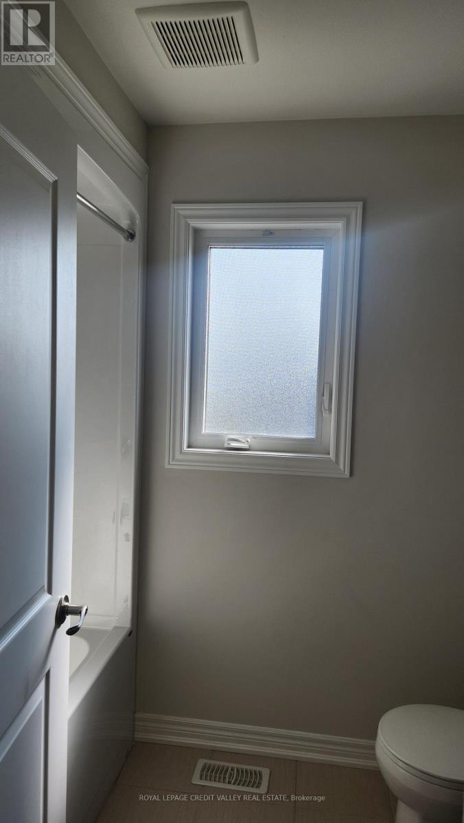 4 Sycamore Street, Welland, Ontario  L3C 0H8 - Photo 23 - X12387015