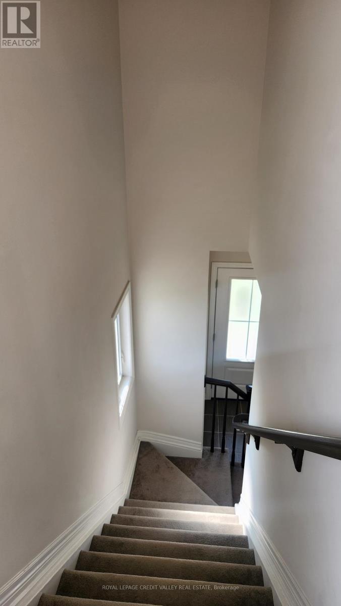 4 Sycamore Street, Welland, Ontario  L3C 0H8 - Photo 29 - X12387015