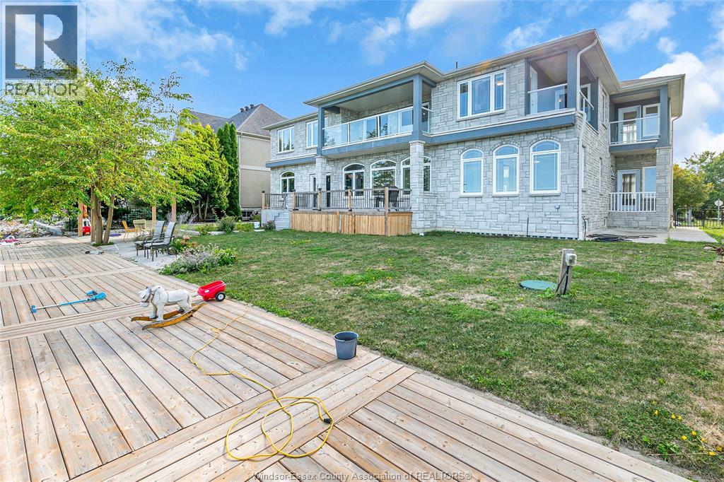 300 Shoreview Circle, Windsor, Ontario  N8P 1M7 - Photo 46 - 25023018