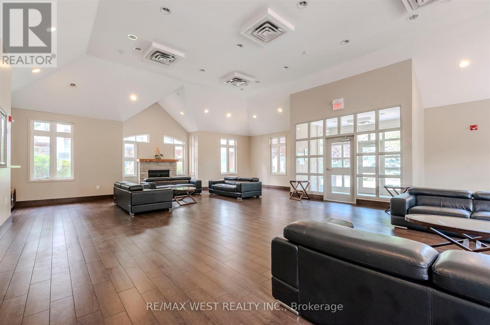 28 - 9 Pine Street, Toronto, Ontario  M9N 0A6 - Photo 40 - W12394775