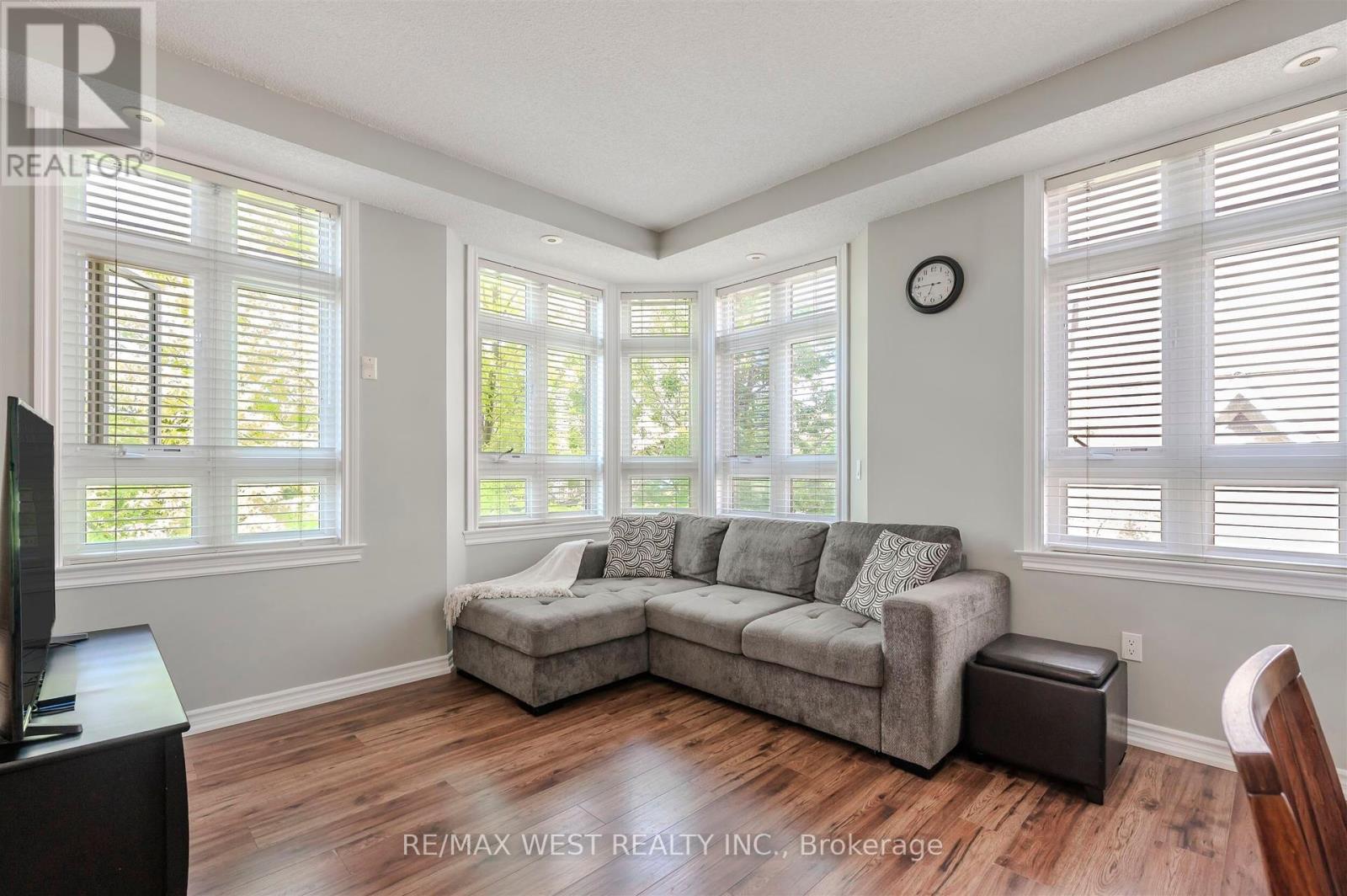 28 - 9 Pine Street, Toronto, Ontario  M9N 0A6 - Photo 6 - W12394775