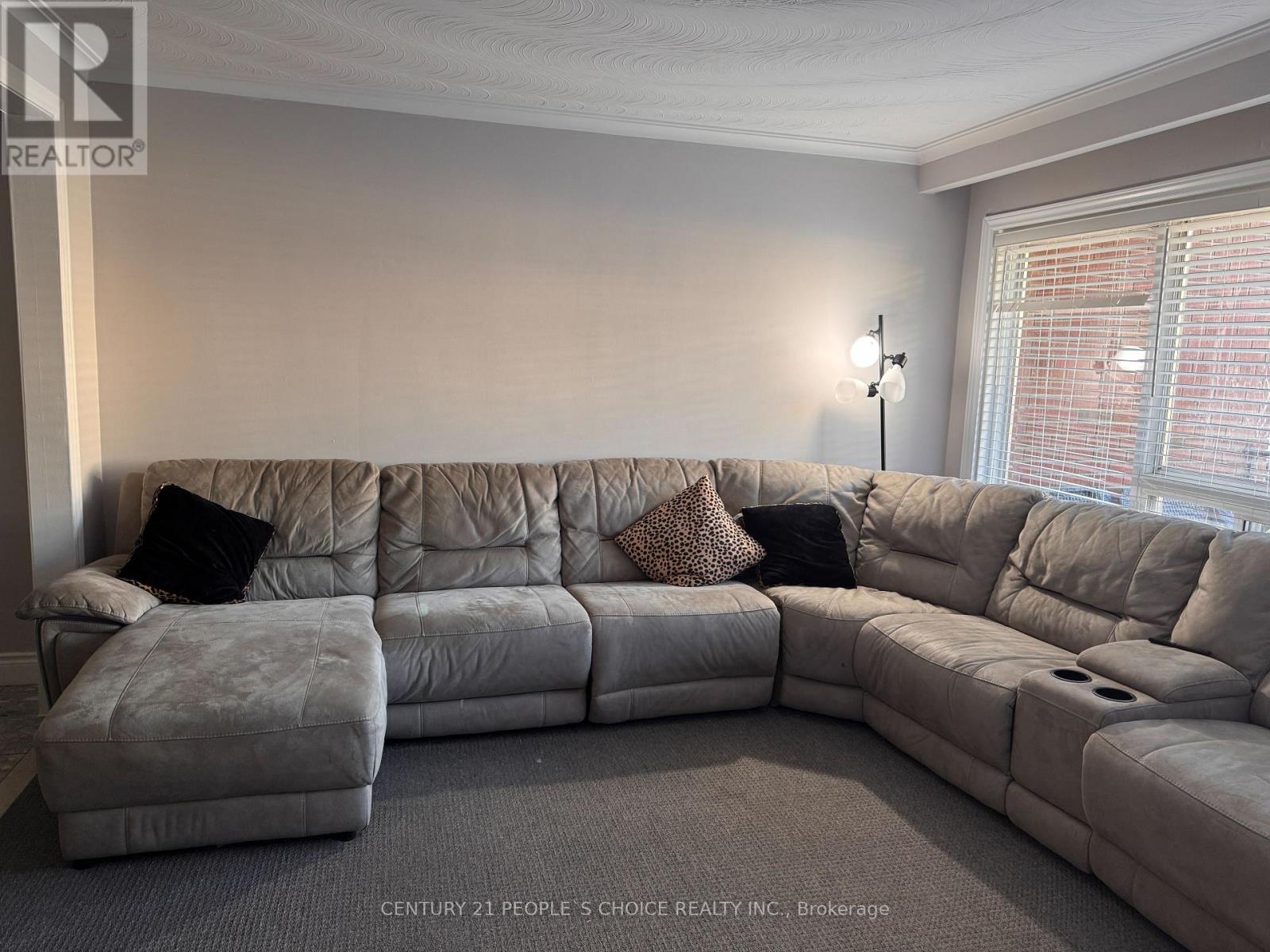 538 Caledonia Road, Toronto, Ontario  M6E 4V4 - Photo 3 - W12394806