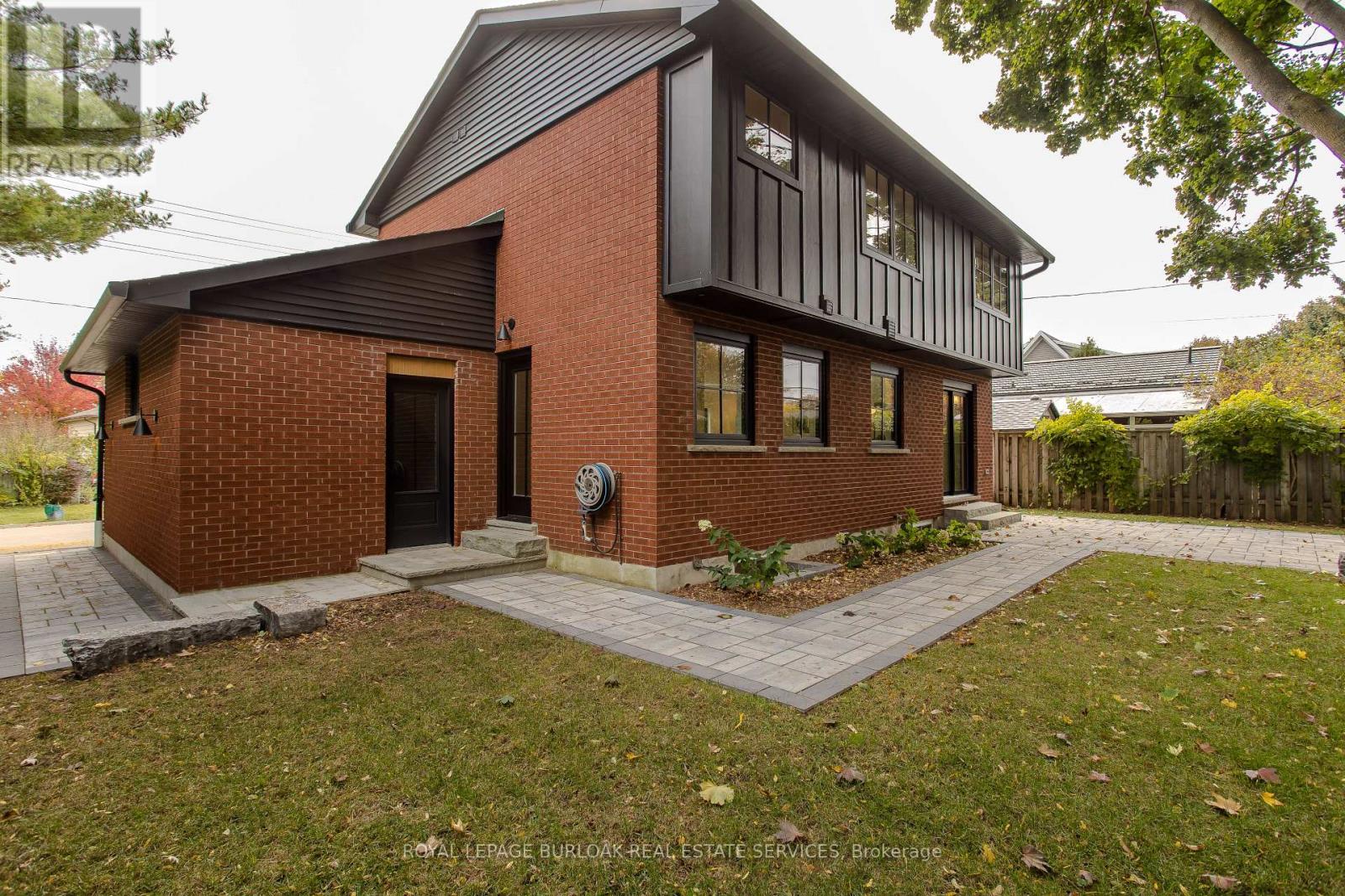 3029 Eva Drive, Burlington, Ontario  L7N 2K3 - Photo 27 - W12394810