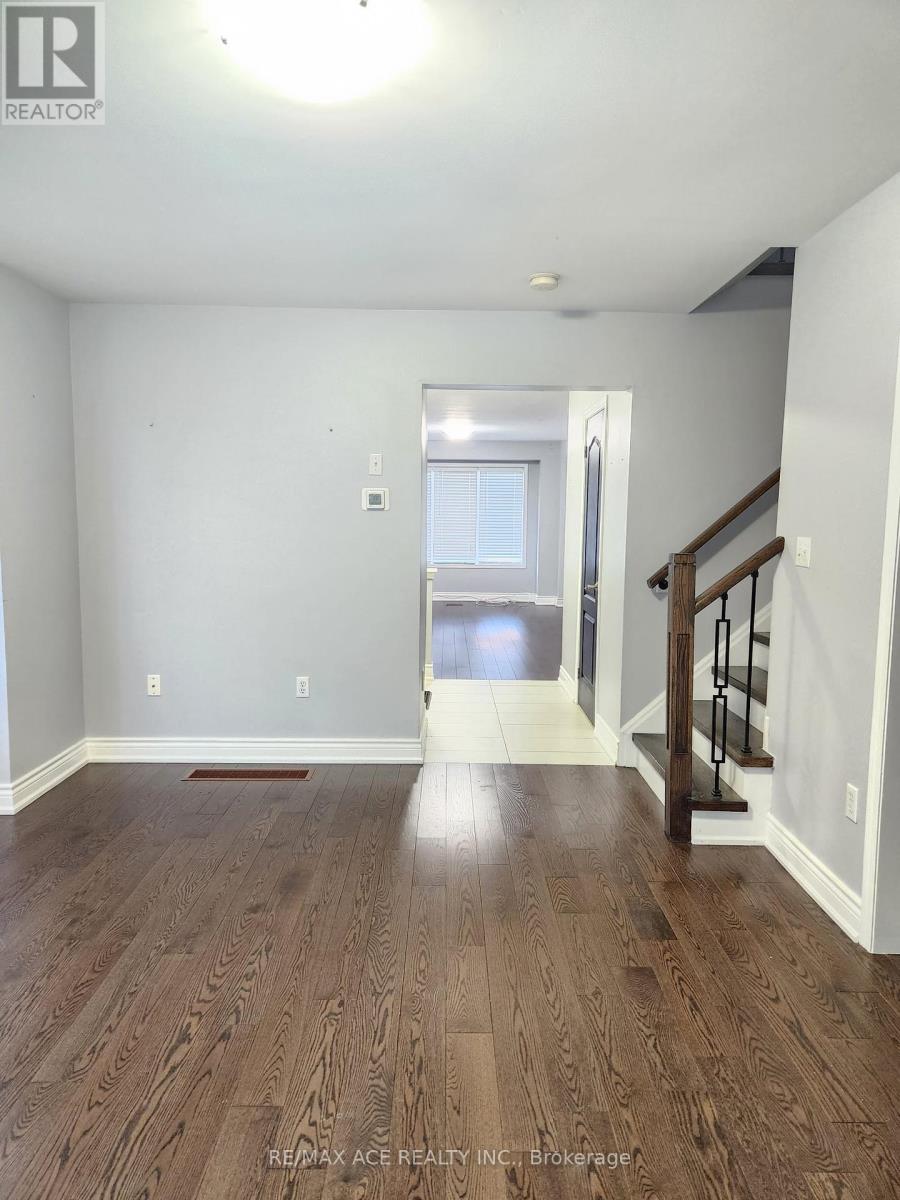 32 Keats Terrace, Brampton, Ontario  L7A 3N1 - Photo 4 - W12394814