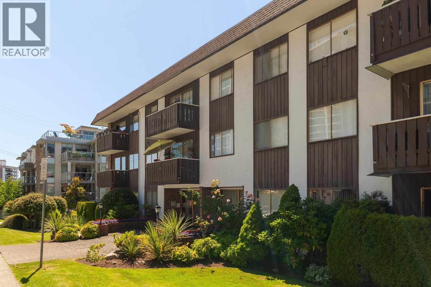 116 1345 Chesterfield Avenue, North Vancouver, British Columbia  V7M 2N1 - Photo 3 - R3045077