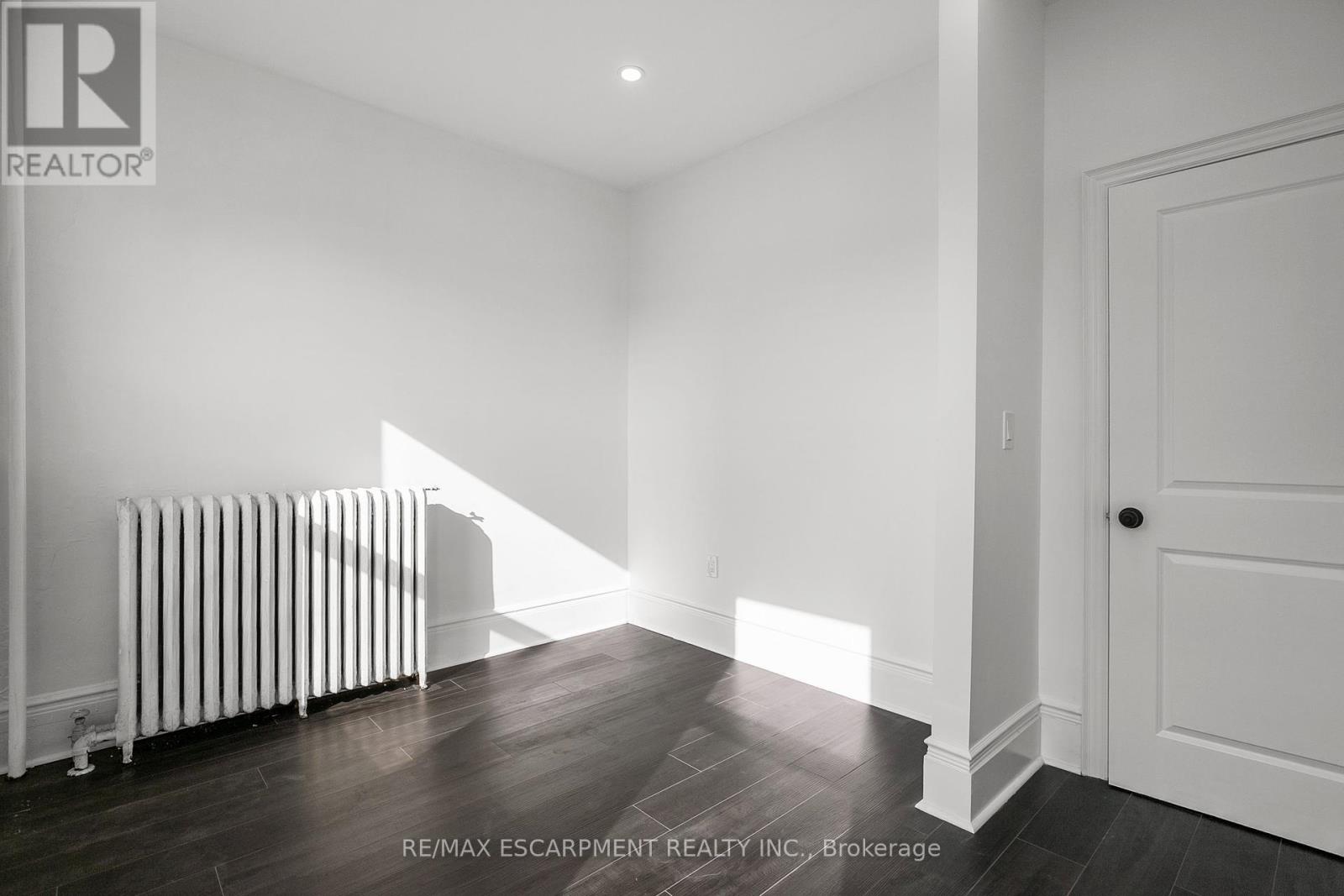 302 - 63 John Street S, Hamilton, Ontario  L8N 2B9 - Photo 11 - X12394794