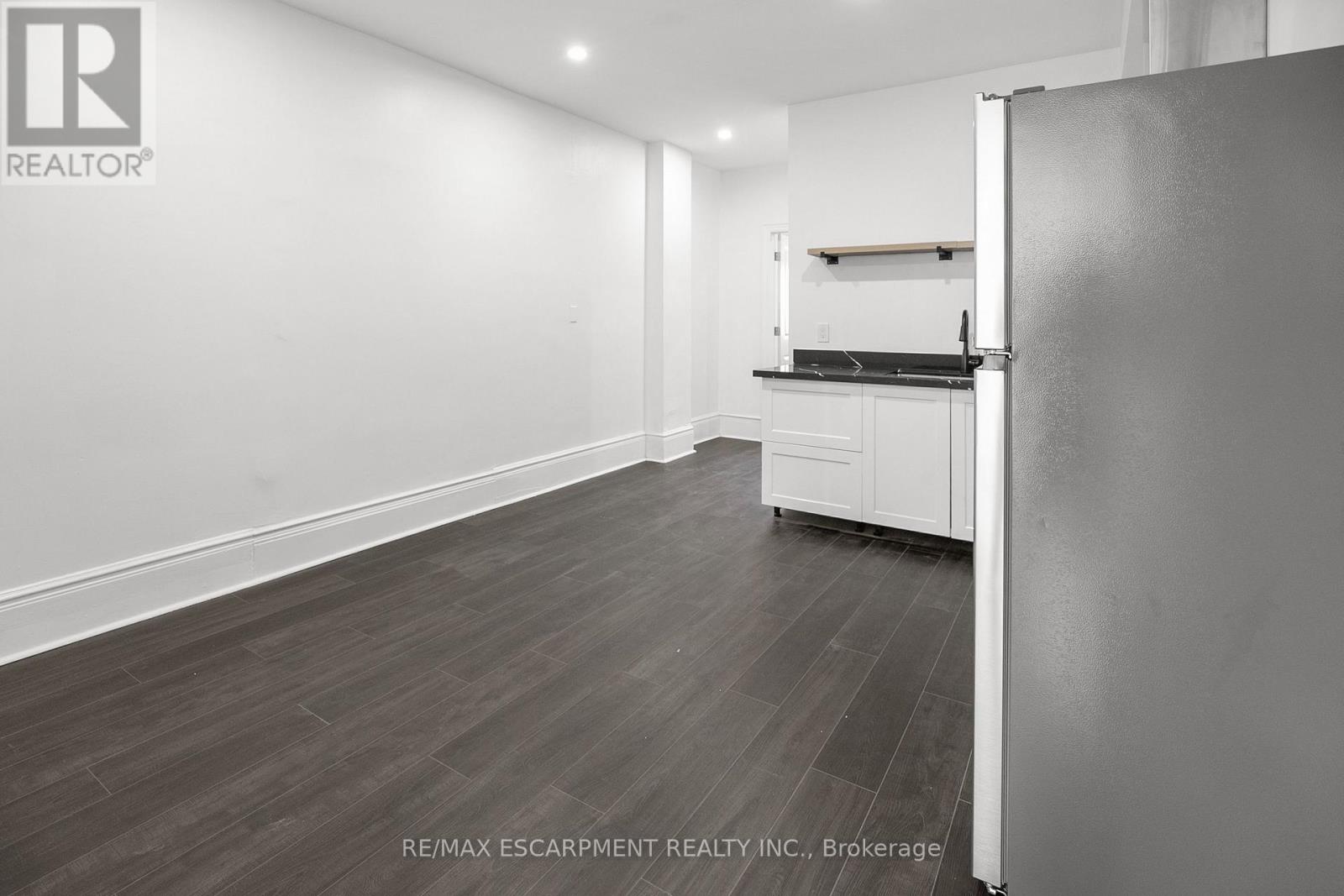 302 - 63 John Street S, Hamilton, Ontario  L8N 2B9 - Photo 7 - X12394794