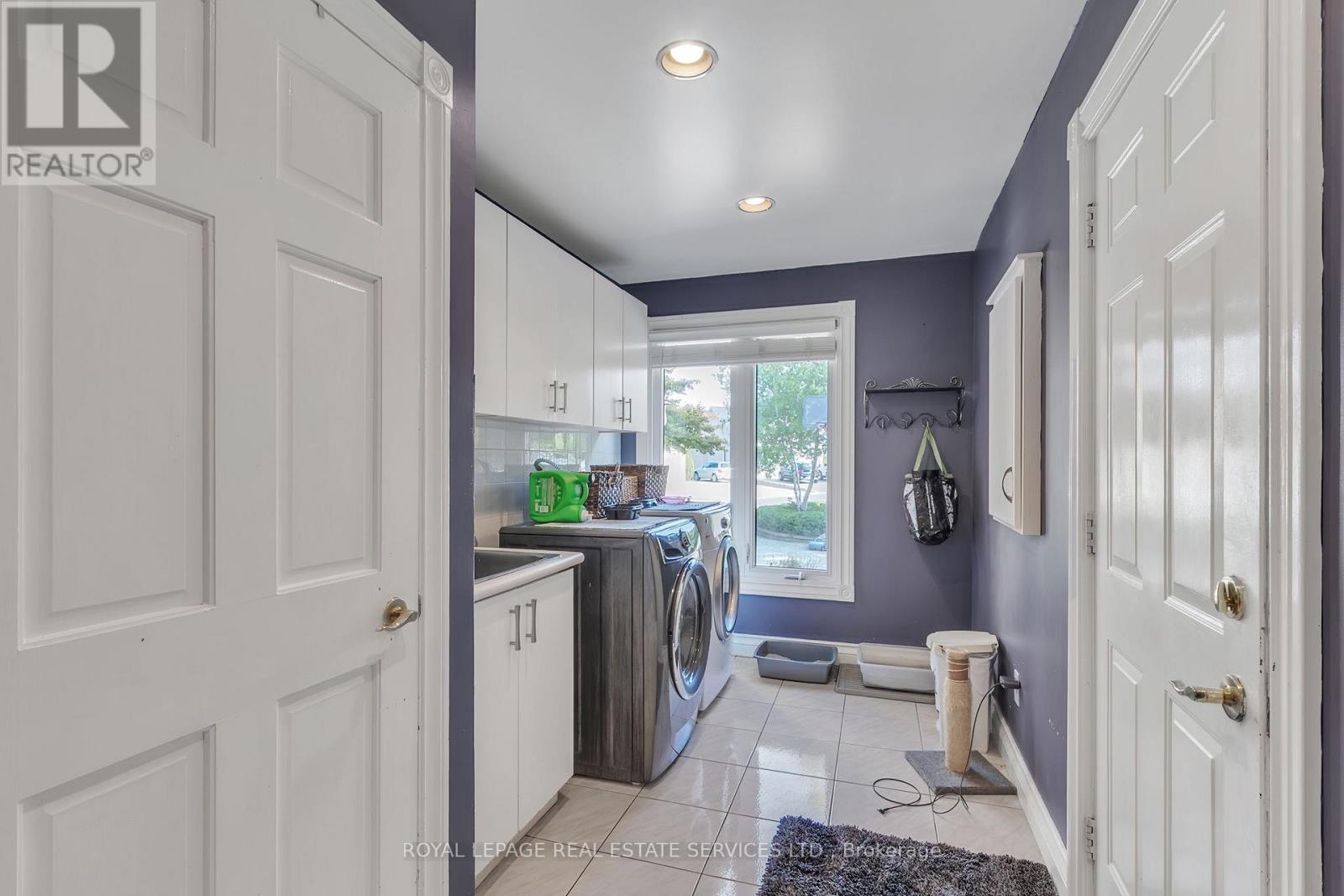 59 Elodia Court, Hamilton, Ontario  L9C 7R2 - Photo 18 - X12394836
