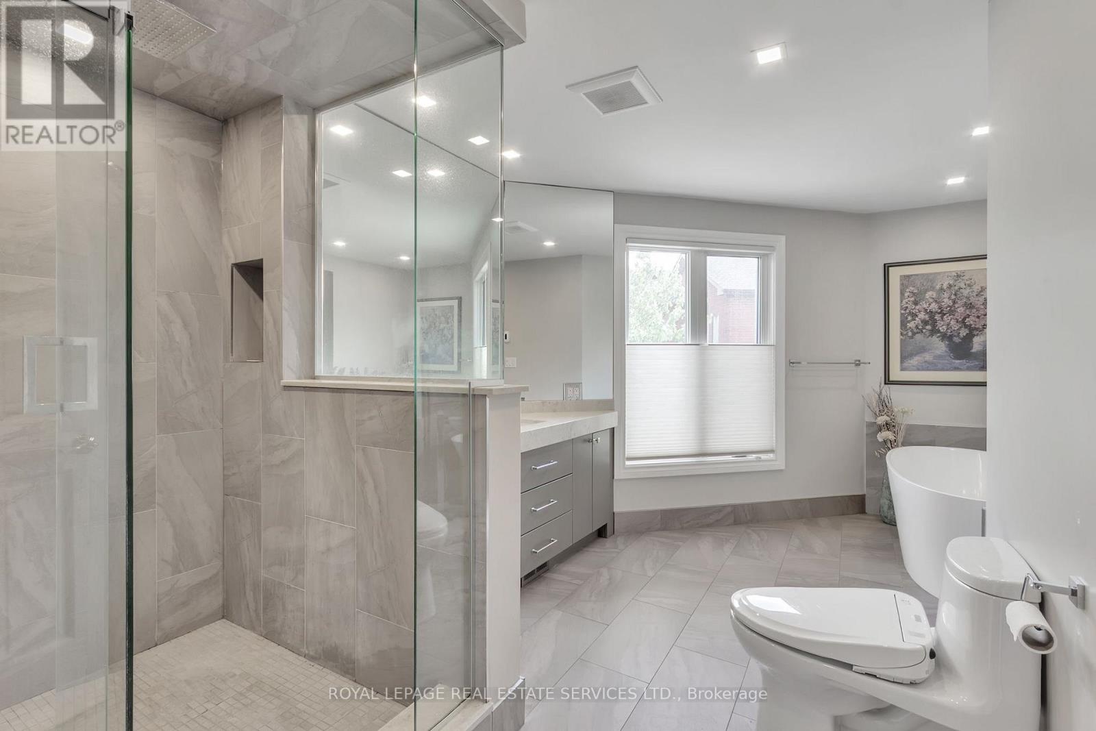 59 Elodia Court, Hamilton, Ontario  L9C 7R2 - Photo 22 - X12394836