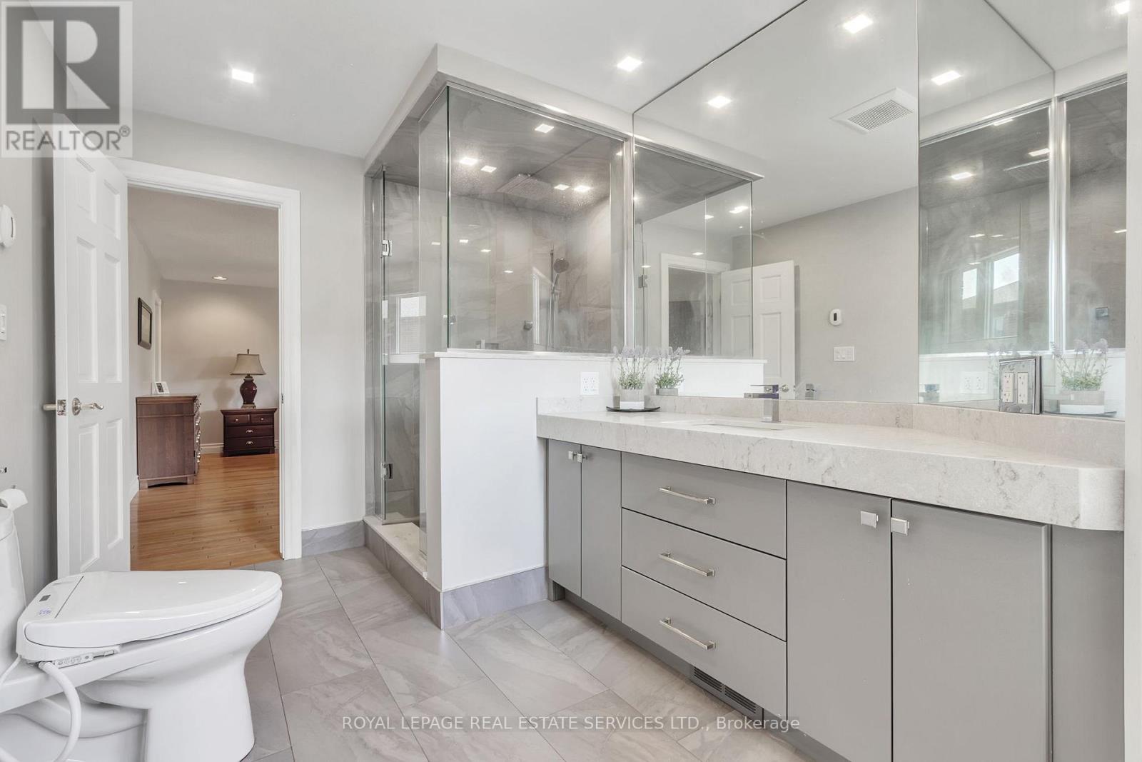 59 Elodia Court, Hamilton, Ontario  L9C 7R2 - Photo 24 - X12394836