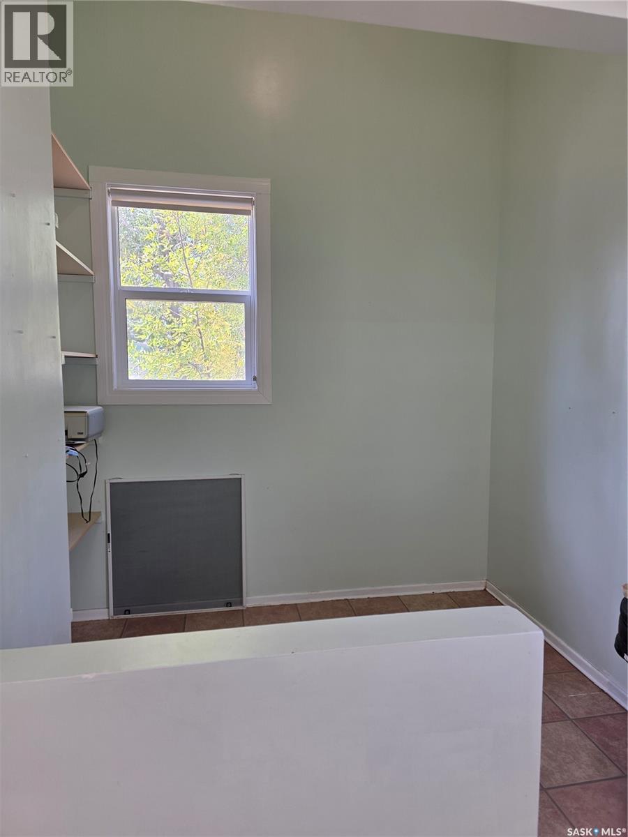 402 Minto Street, Elbow, Saskatchewan  S0H 1J0 - Photo 4 - SK017582