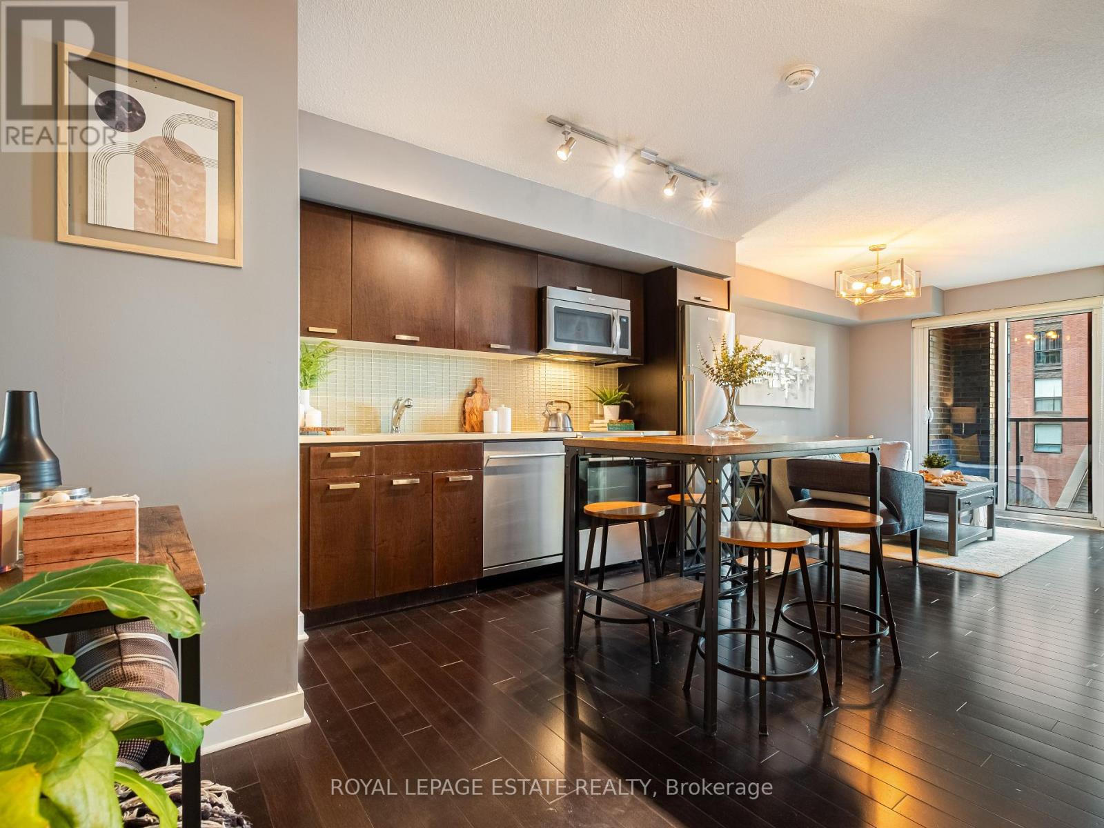 313 - 295 Adelaide Street W, Toronto (Waterfront Communities), Ontario  M5V 0L4 - Photo 9 - C12394957