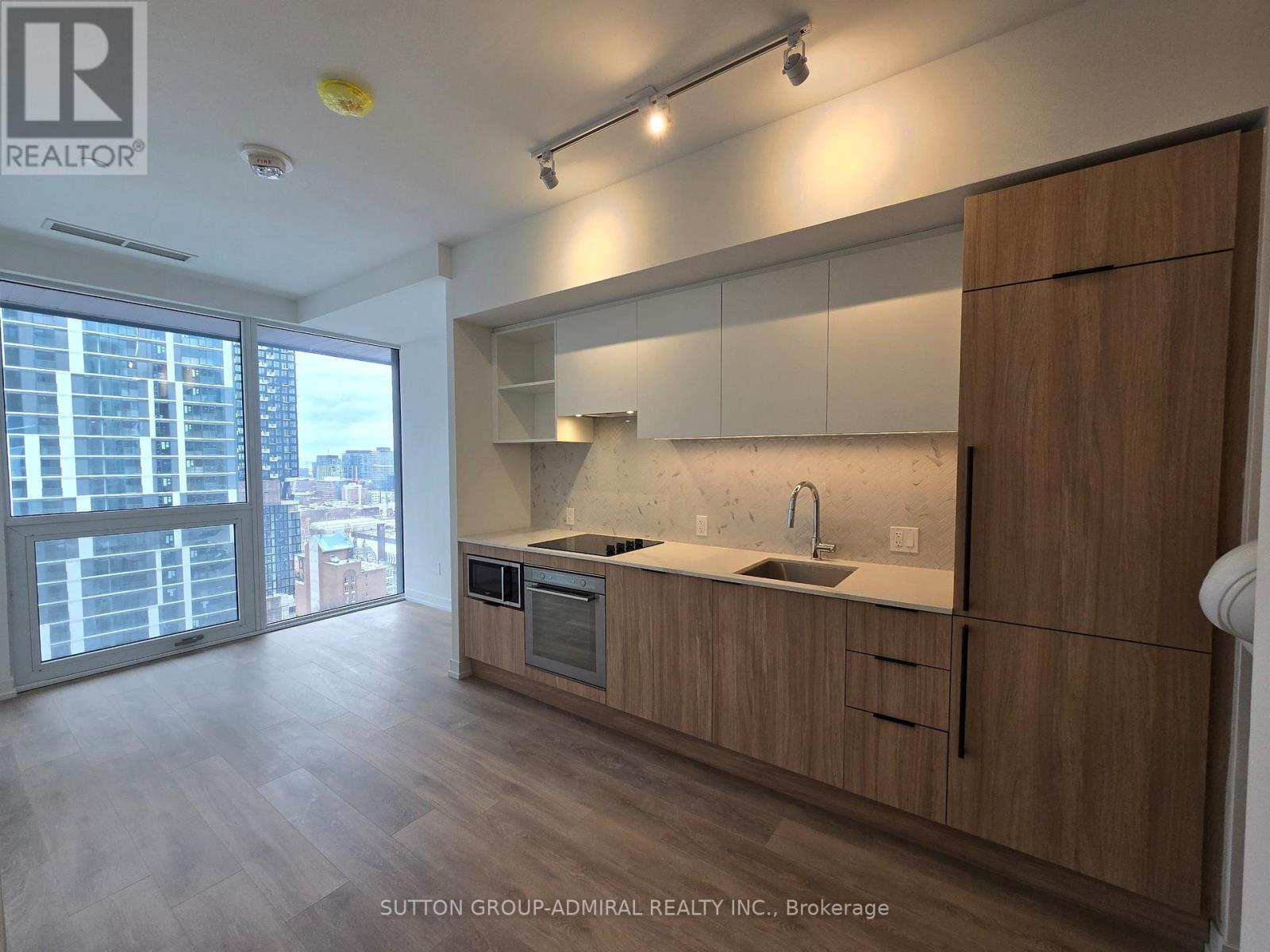 82 Dalhousie Street, Toronto, Ontario  M5B 0C5 - Photo 2 - C12394959