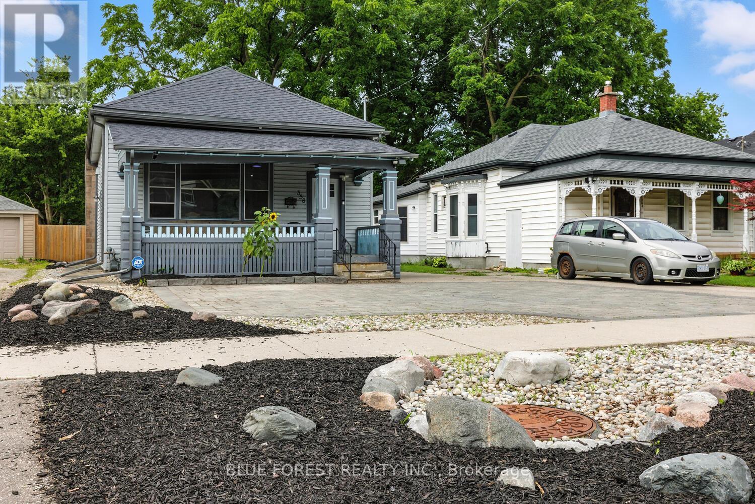 358 Simcoe Street, London East (East K), Ontario  N6B 1J7 - Photo 2 - X12395053