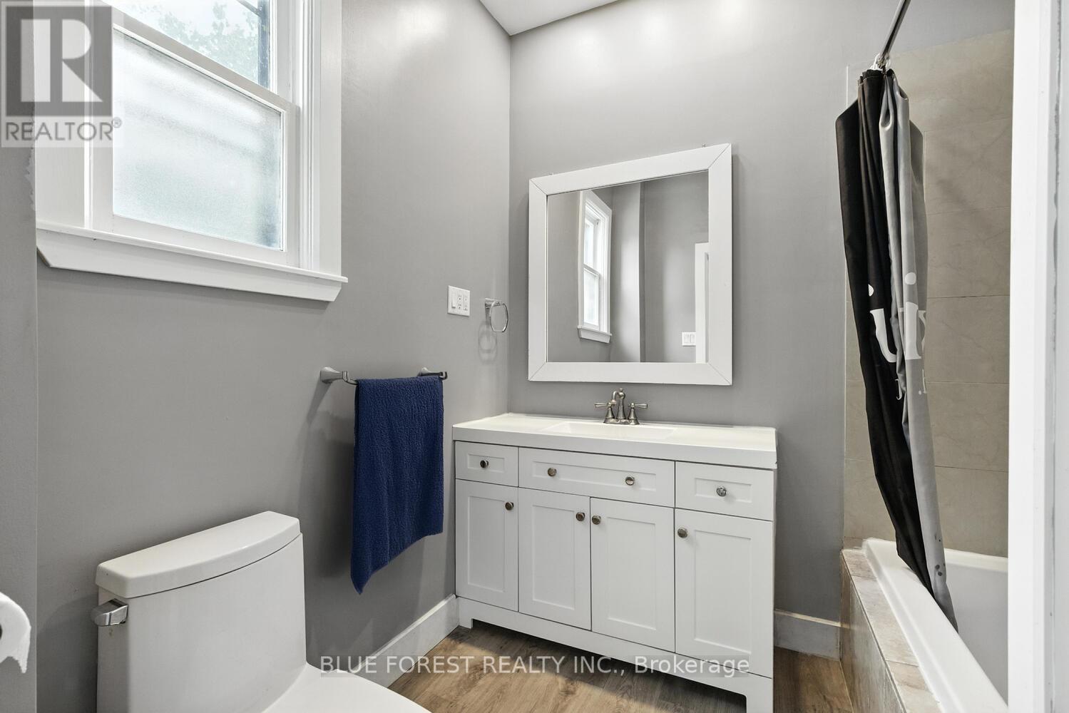 358 Simcoe Street, London East (East K), Ontario  N6B 1J7 - Photo 22 - X12395053