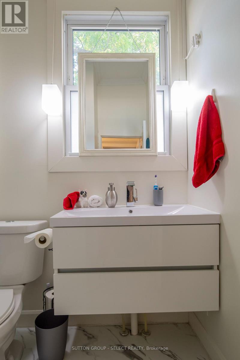 871 Colborne Street, London East, Ontario  N6A 4A1 - Photo 19 - X12395071