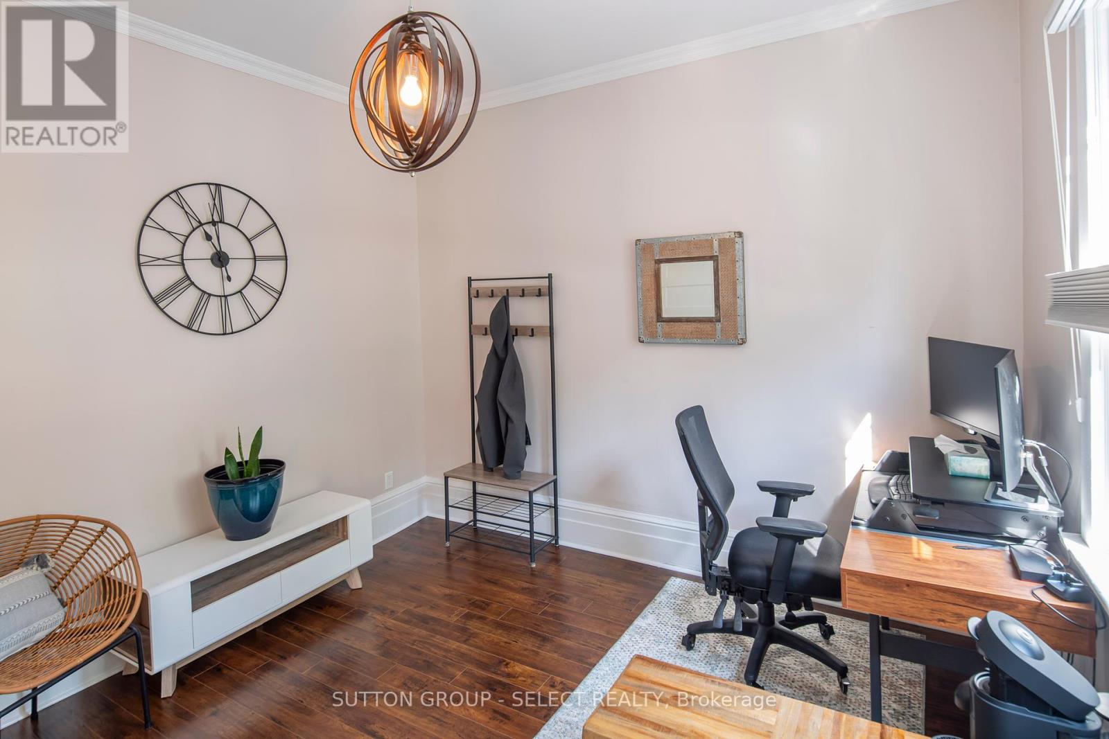 871 Colborne Street, London East, Ontario  N6A 4A1 - Photo 9 - X12395071