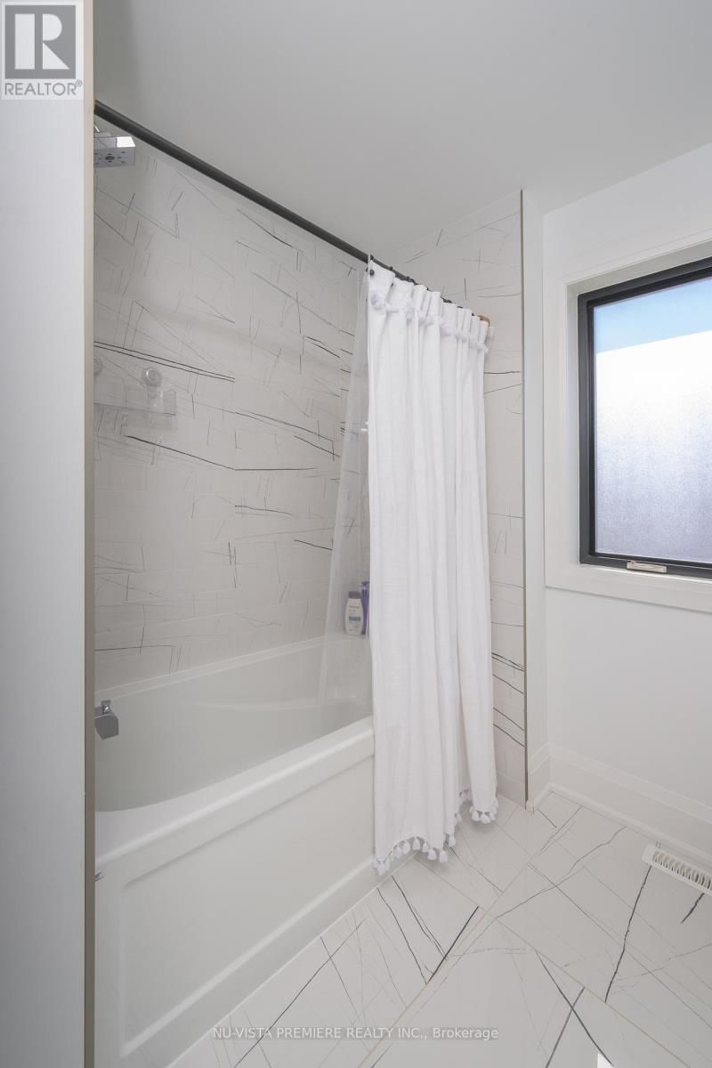 7501 Silver Creek Crescent, London South (South V), Ontario  N6P 0A1 - Photo 33 - X12395114