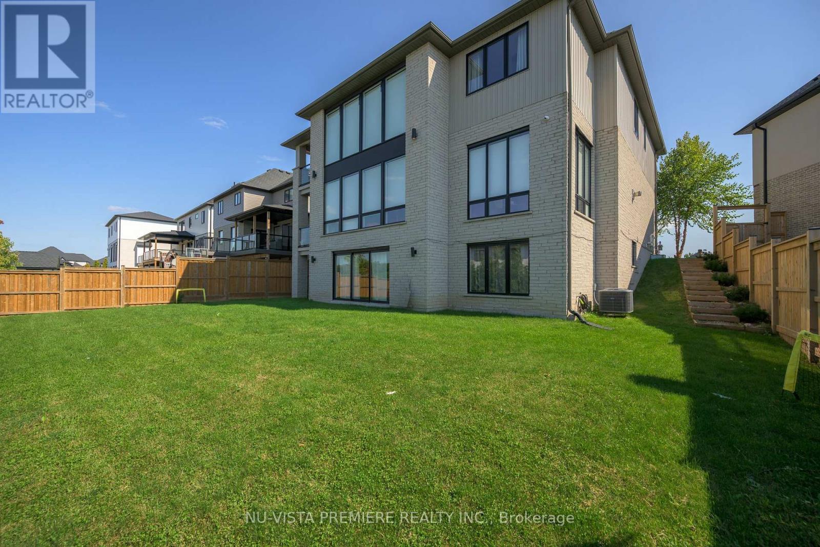 7501 Silver Creek Crescent, London South (South V), Ontario  N6P 0A1 - Photo 48 - X12395114