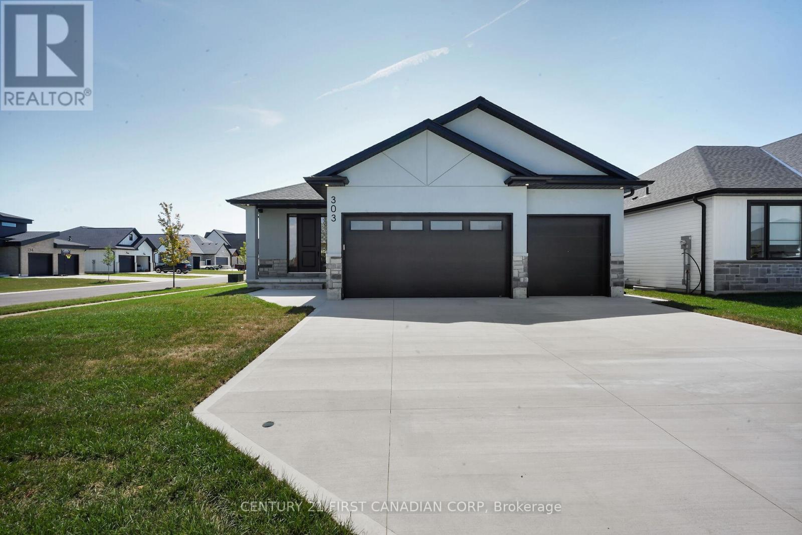 303 Nancy Street, Dutton/dunwich, Ontario  N0L 1J0 - Photo 1 - X12395142