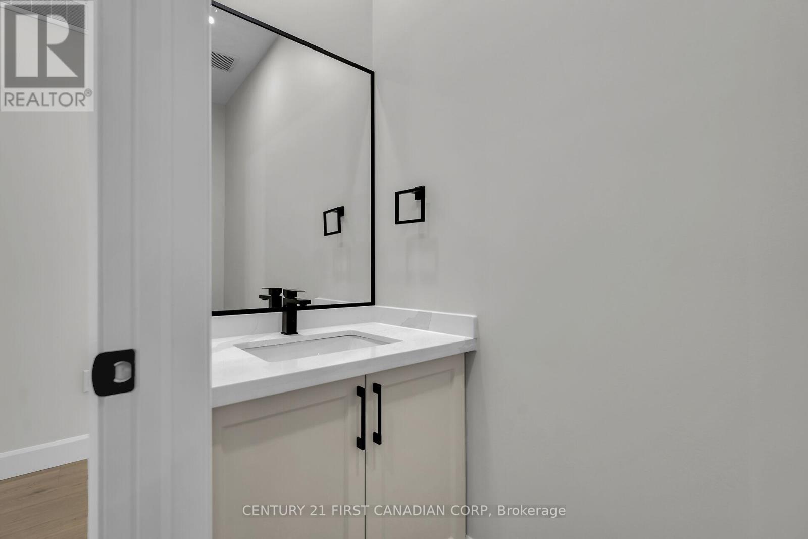 303 Nancy Street, Dutton/dunwich, Ontario  N0L 1J0 - Photo 25 - X12395142