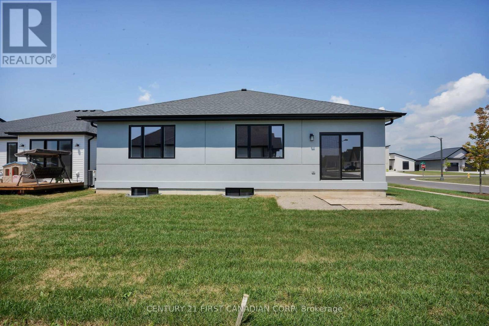 303 Nancy Street, Dutton/dunwich, Ontario  N0L 1J0 - Photo 45 - X12395142