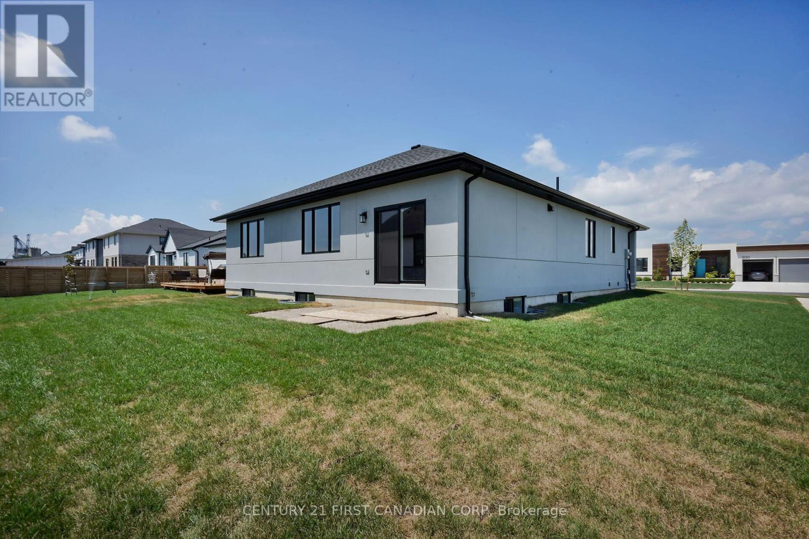 303 Nancy Street, Dutton/dunwich, Ontario  N0L 1J0 - Photo 46 - X12395142