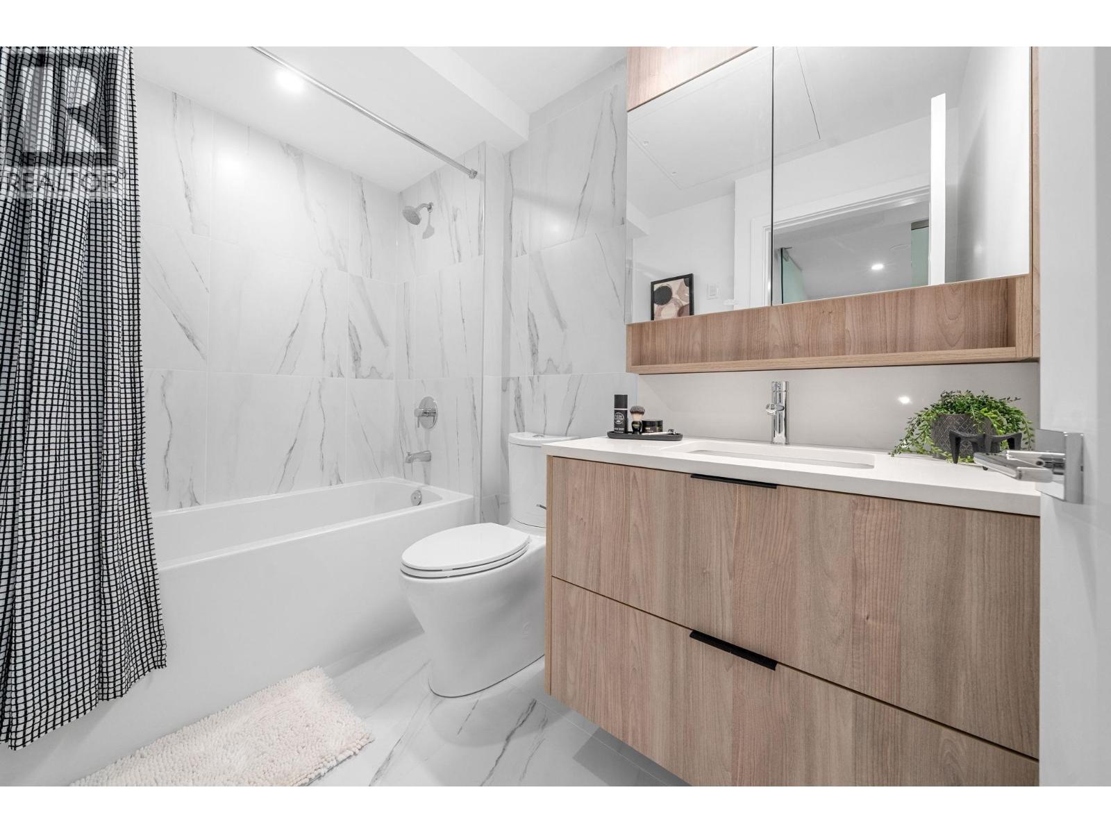 107 7161 17th Avenue, Burnaby, British Columbia  V3N 1K8 - Photo 11 - R3025007