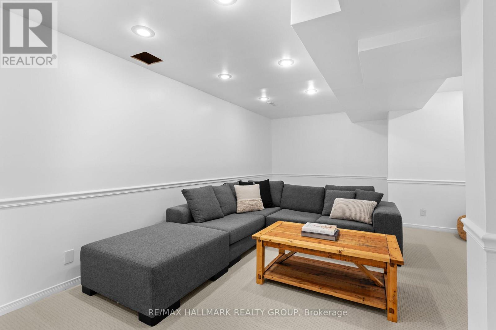 804 Adencliffe Drive, Ottawa, Ontario  K4A 3E4 - Photo 24 - X12394994