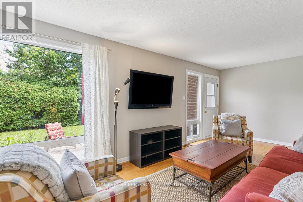 74 - 4634 Cosmic Place, Ottawa, Ontario  K1B 4R8 - Photo 10 - X12395010