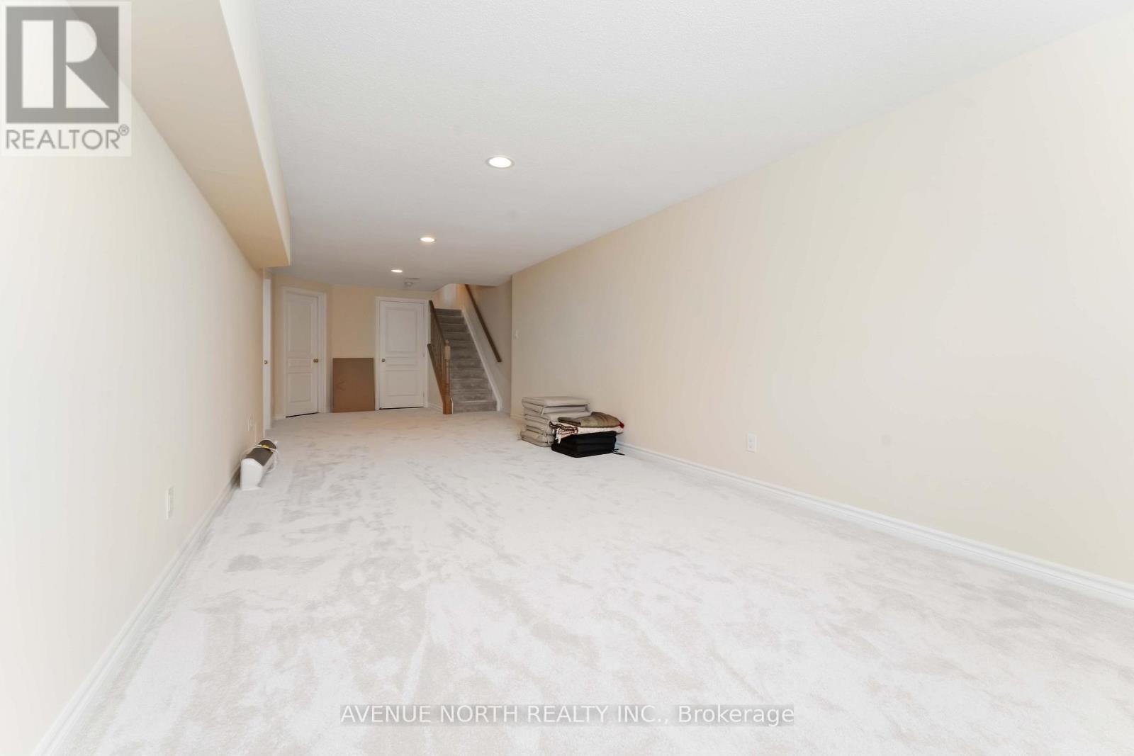 241 Waymark Crescent, Ottawa, Ontario  K2M 0A6 - Photo 22 - X12395014
