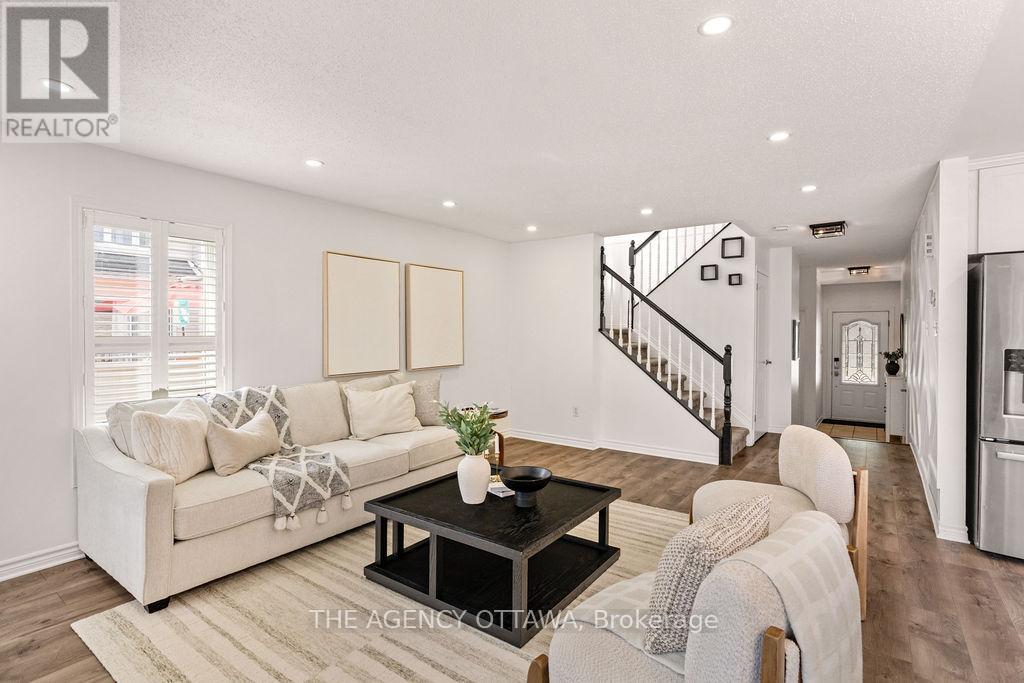 70 Appledale Drive, Ottawa, Ontario  K2J 4W6 - Photo 11 - X12395047