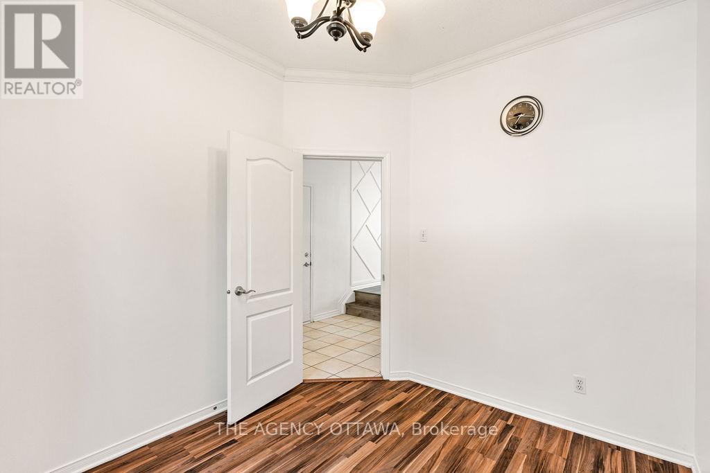 70 Appledale Drive, Ottawa, Ontario  K2J 4W6 - Photo 18 - X12395047