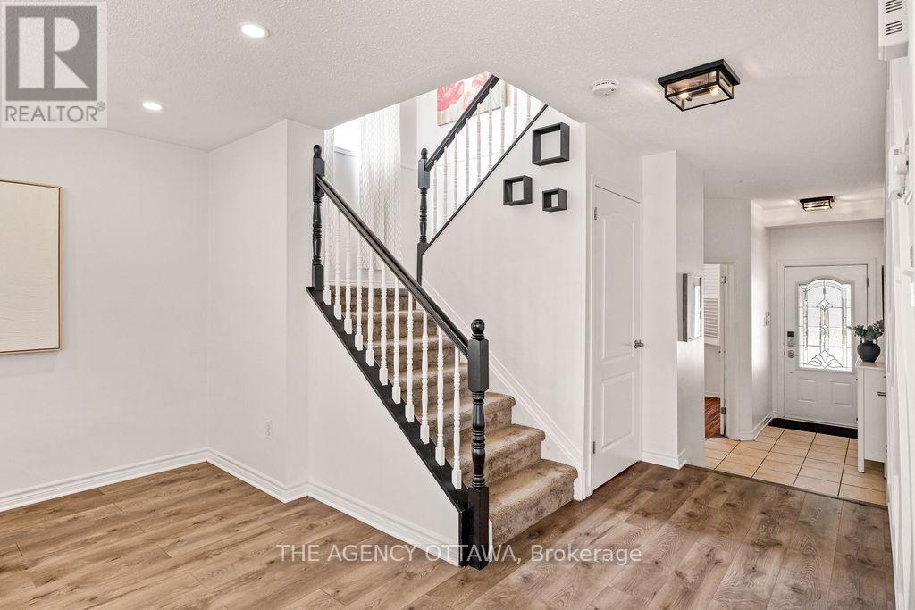 70 Appledale Drive, Ottawa, Ontario  K2J 4W6 - Photo 20 - X12395047