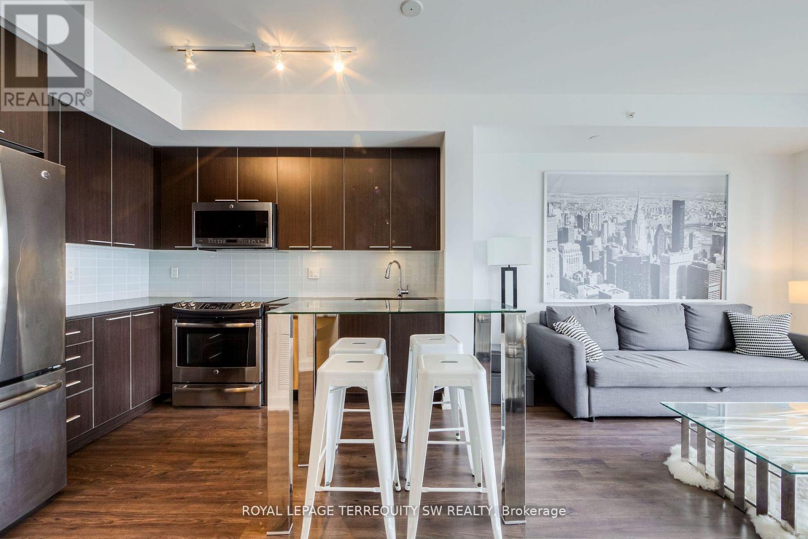 1208 - 10 Park Lawn Road, Toronto, Ontario  M8V 0H9 - Photo 3 - W12394420