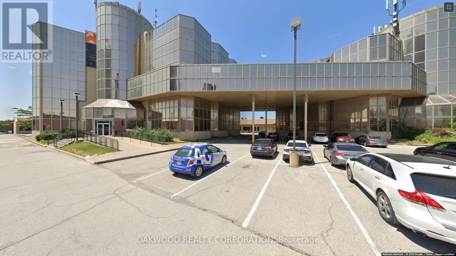 TB 300 - 8000 JANE STREET, Vaughan, Ontario