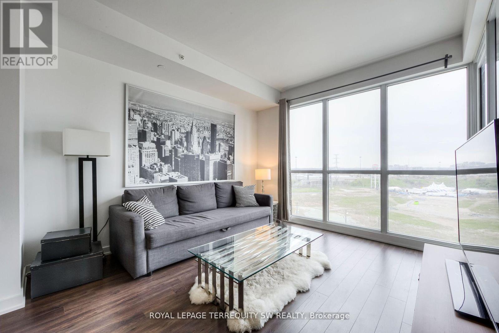 1208 - 10 Park Lawn Road, Toronto, Ontario  M8V 0H9 - Photo 5 - W12394420