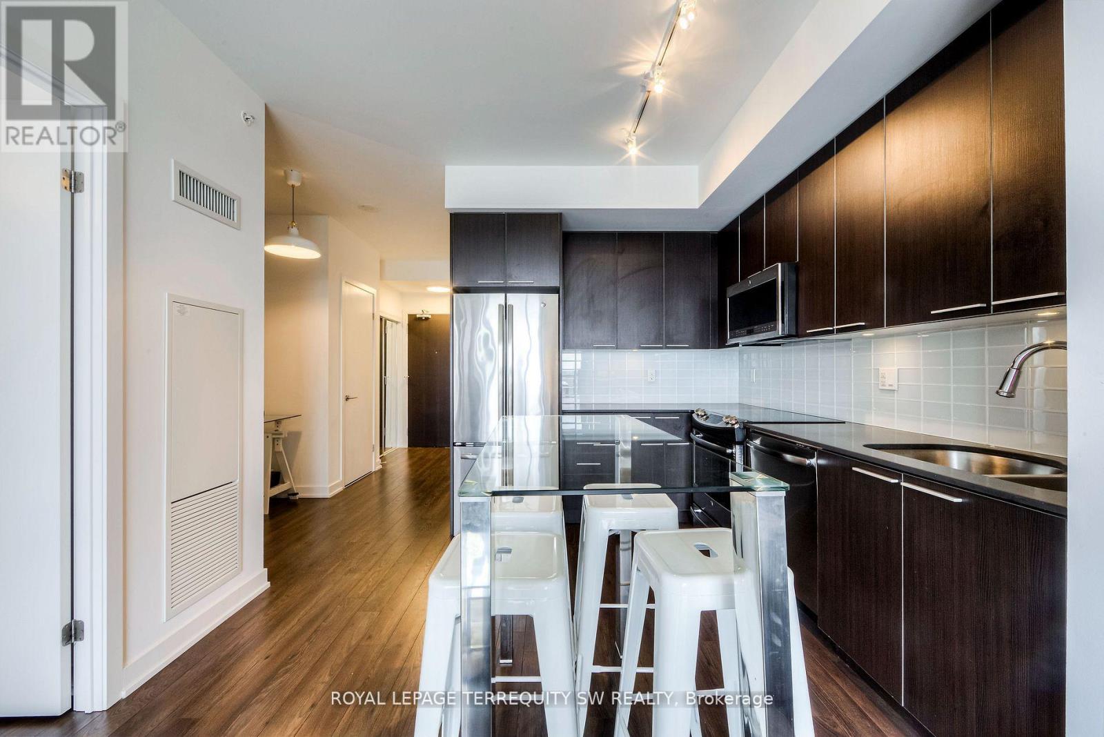 1208 - 10 Park Lawn Road, Toronto, Ontario  M8V 0H9 - Photo 2 - W12394420