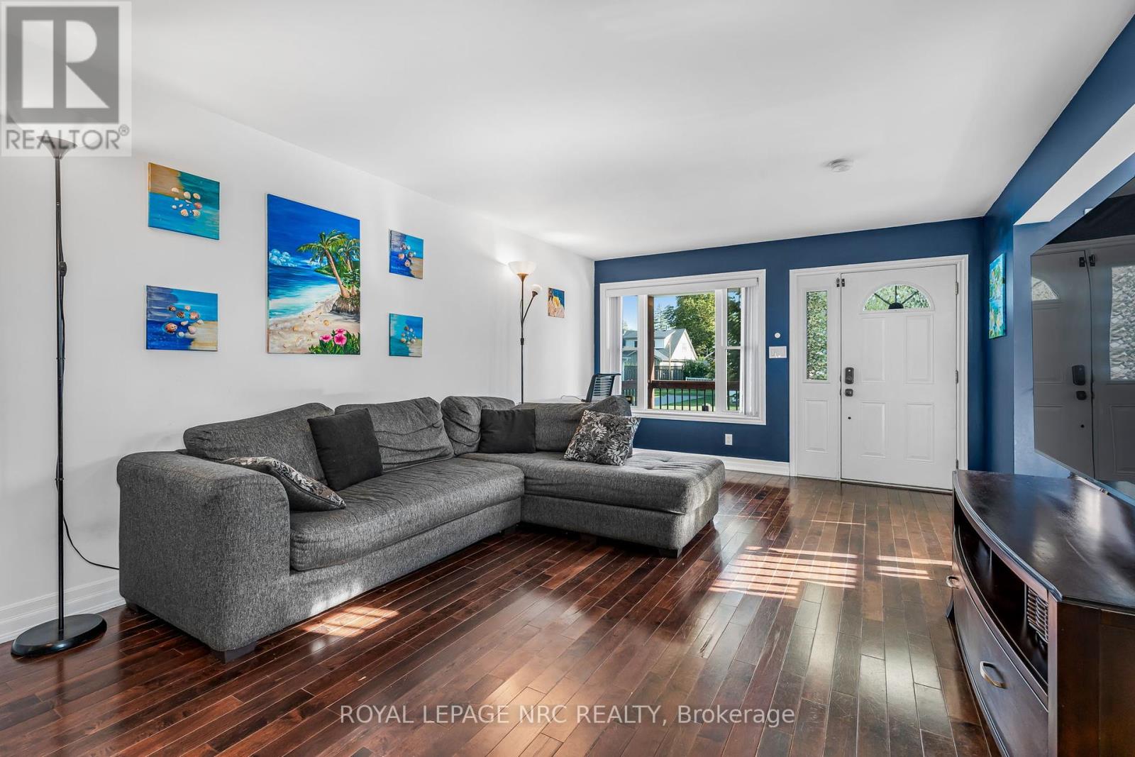 12 Lincoln Road E, Fort Erie, Ontario  L0S 1B0 - Photo 10 - X12395099