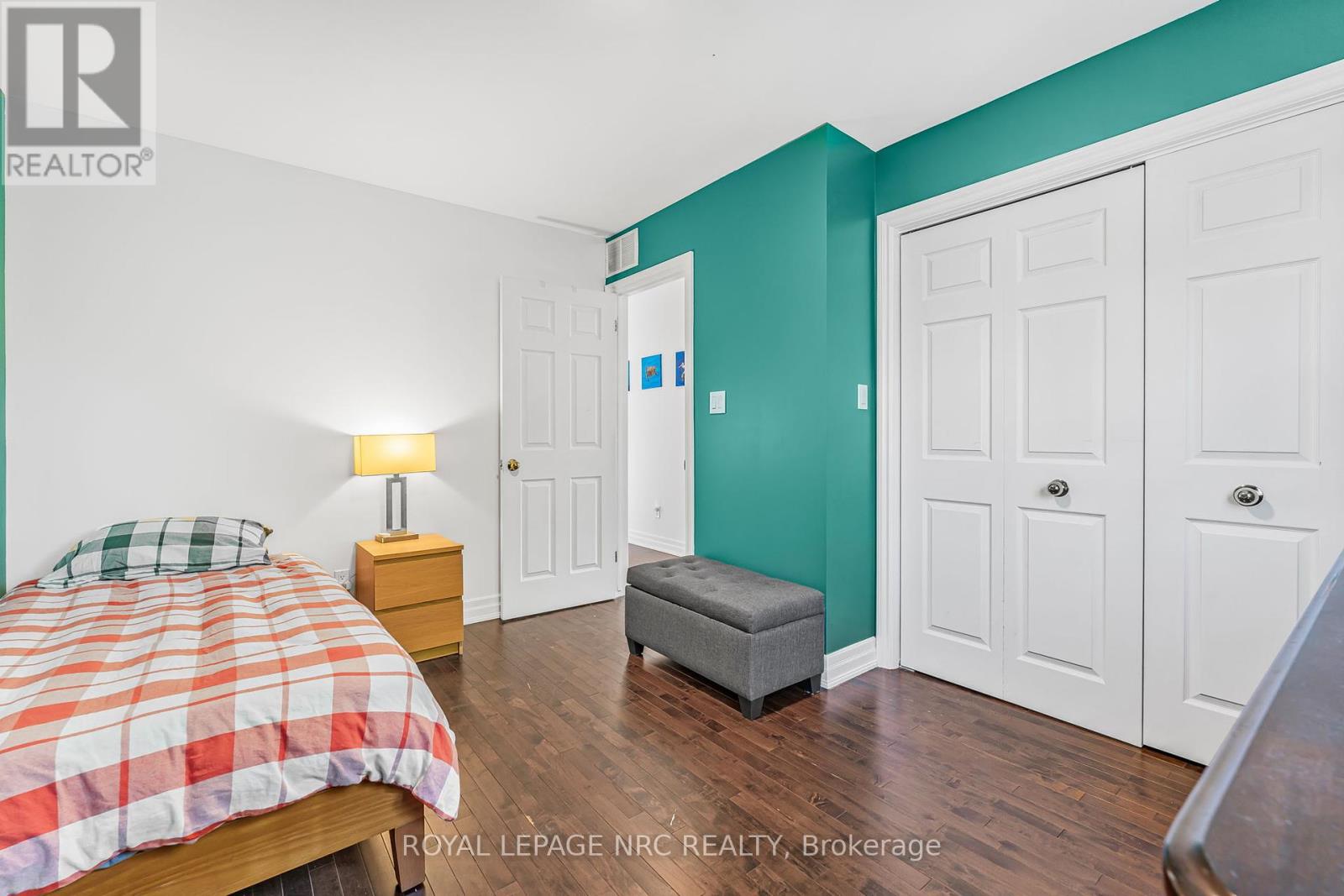 12 Lincoln Road E, Fort Erie, Ontario  L0S 1B0 - Photo 31 - X12395099