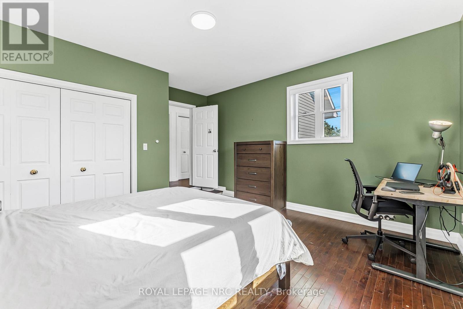 12 Lincoln Road E, Fort Erie, Ontario  L0S 1B0 - Photo 33 - X12395099